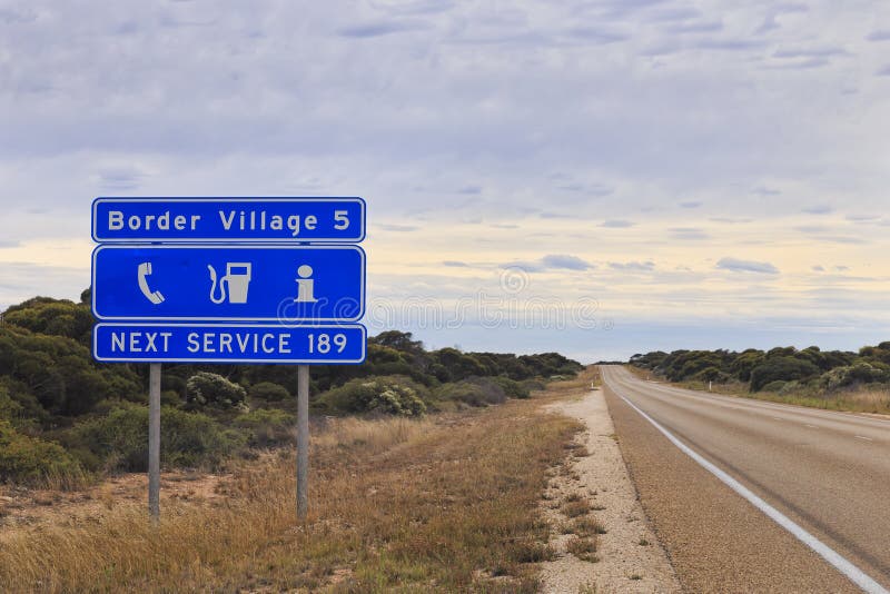 Pueblo de frontera de WA Roadsign imágenes de archivo libres de regalías Pueblo de frontera de WA Roadsign imágenes de archivo libres de regalías