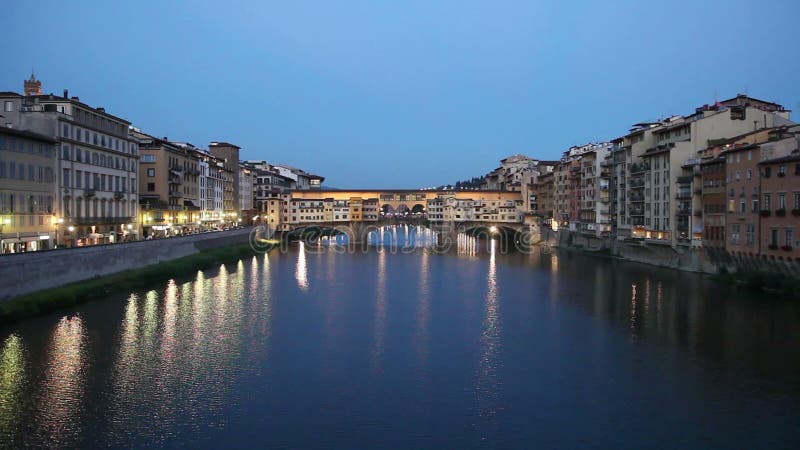 Puente de Ponte Vecchio en Florencia, Italia