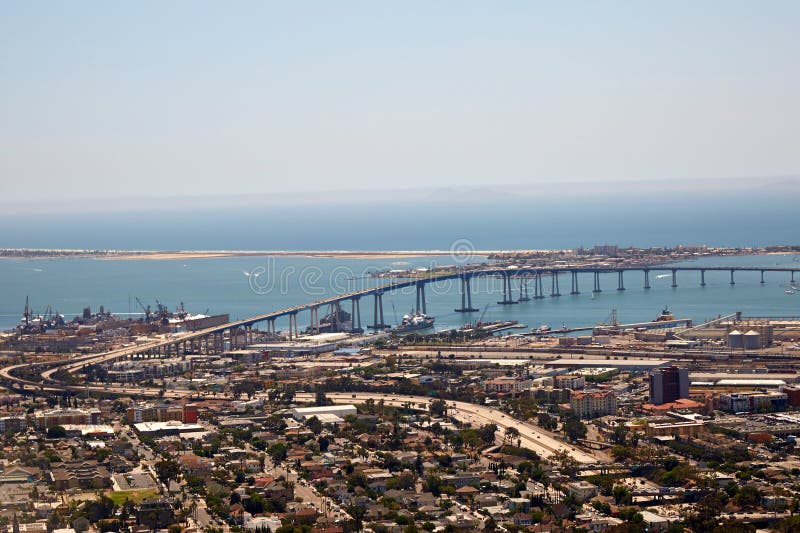 Puente de San Diego y de Coronado, California fotos de archivo Puente de San Diego y de Coronado, California fotos de archivo