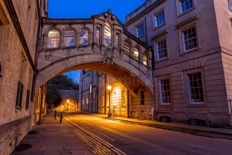 Puente de suspiros en Oxford por la tarde, Reino Unido