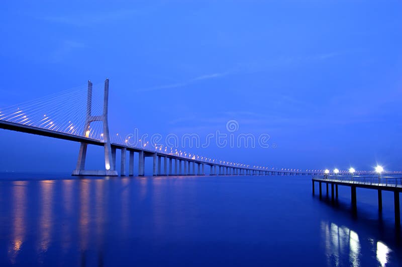 Puente del Gama de Vasco DA, el puente más grande de Europa fotos de archivo Puente del Gama de Vasco DA, el puente más grande de Europa fotos de archivo