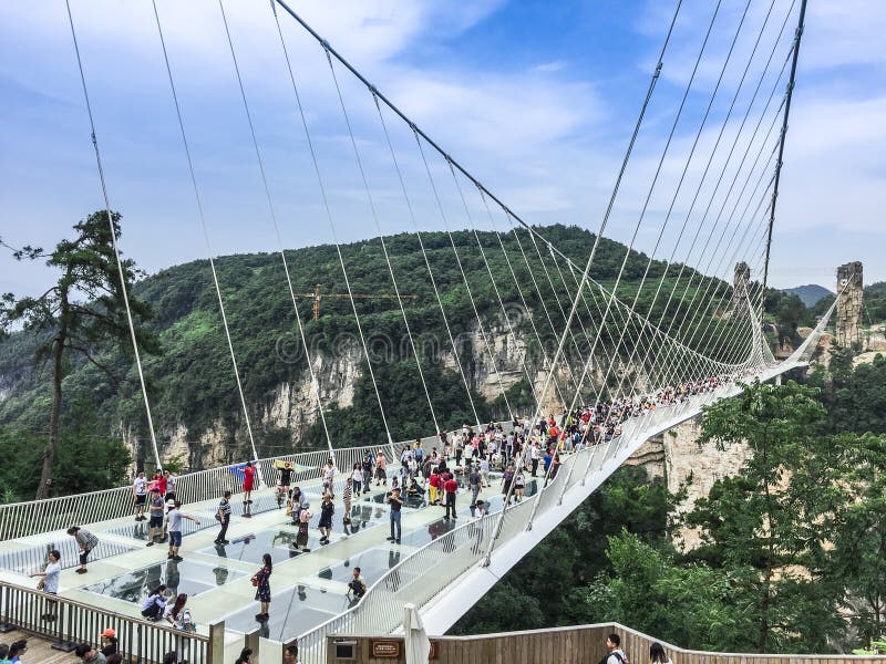 Puente del vidrio de Zhangjiajie Puente del vidrio de Zhangjiajie