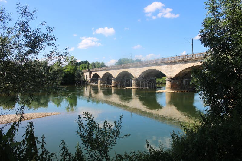 Puente en el Jura, Francia fotografía de archivo libre de regalías Puente en el Jura, Francia fotografía de archivo libre de regalías