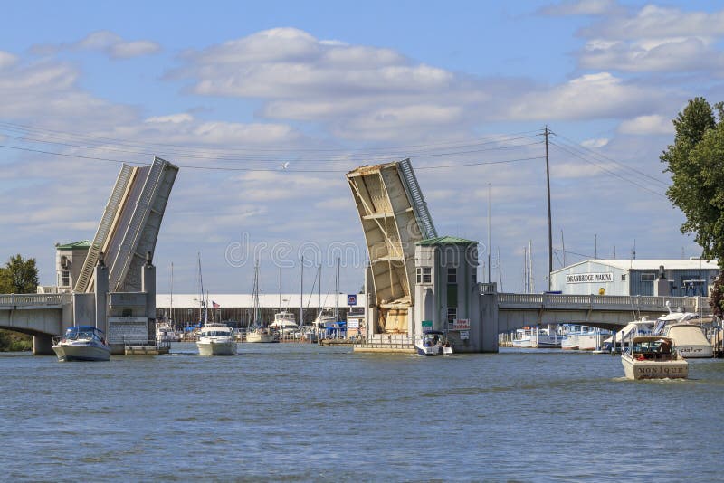Puente levadizo sobre el río Portage fotos de archivo libres de regalías