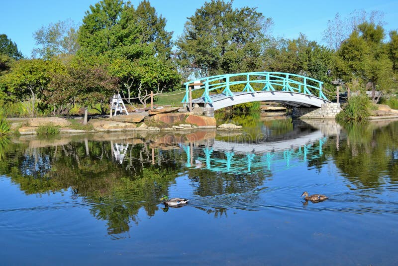 Puente verde imagen de archivo. Imagen de parque, dayton 40103309