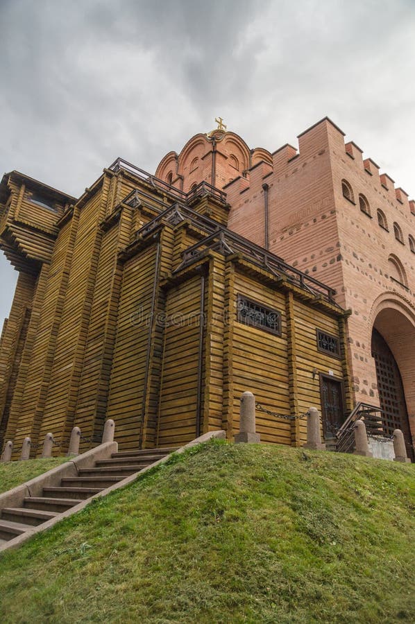 Puerta de oro en Kiev, Ucrania foto de archivo libre de regalías Puerta de oro en Kiev, Ucrania foto de archivo libre de regalías