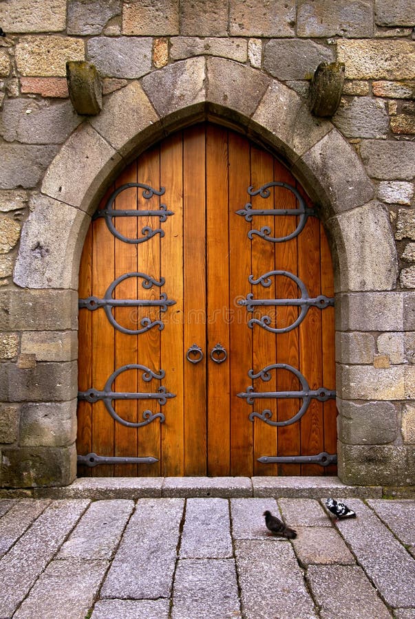 Puerta del castillo Puerta del castillo