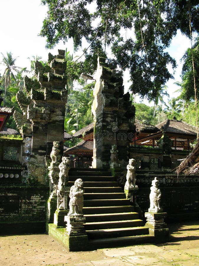 Pura Batu Bolong, another temple in the Tanah Lot area, situated a short distance north of Pura Tanah Lot. Pura Batu Bolong, another temple in the Tanah Lot area, situated a short distance north of Pura Tanah Lot.