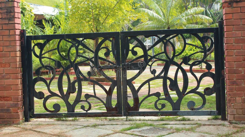 Puerta ornamental