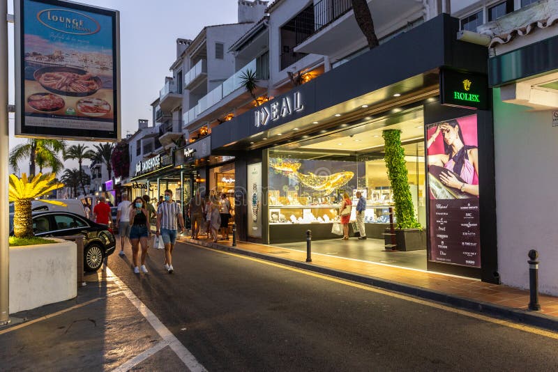 luxury puerto banus shopping