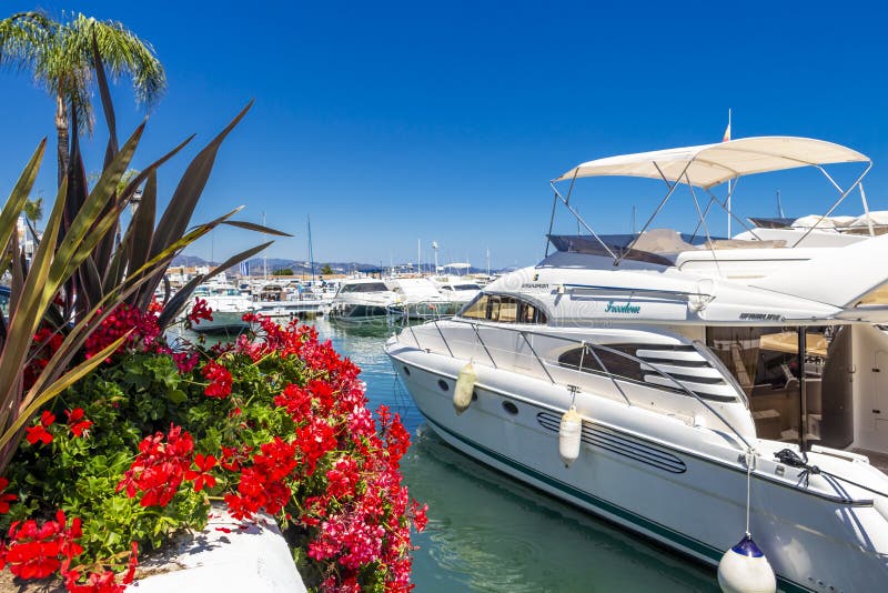 Puerto Banus, Nueva Andalucia, Marbella, Espanha fotos de stock Puerto Banus, Nueva Andalucia, Marbella, Espanha fotos de stock