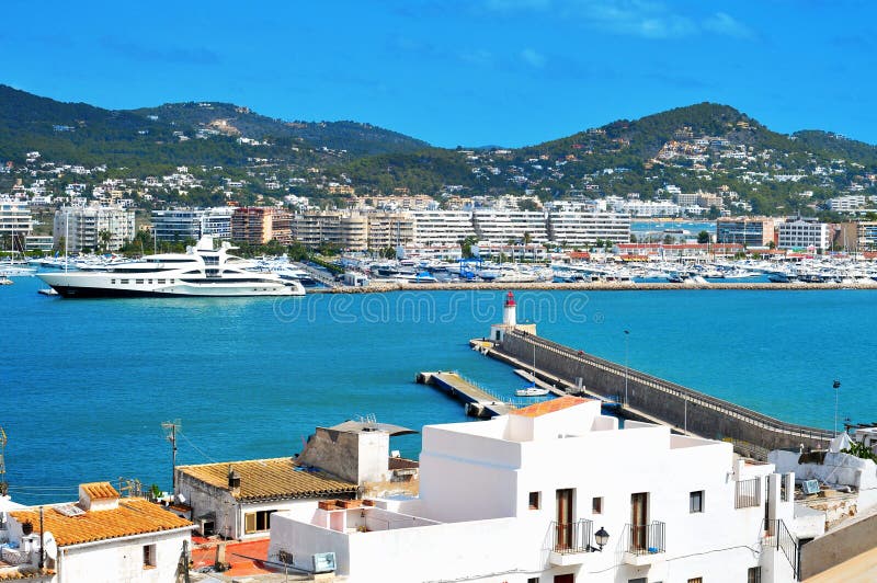 Puerto de ciudad de Ibiza, en Ibiza, Balearic Island, España