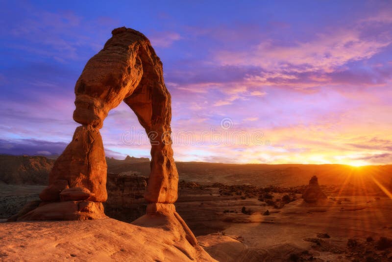 Puesta del sol de la luz suave del arco delicado Utah fotografía de archivo Puesta del sol de la luz suave del arco delicado Utah fotografía de archivo