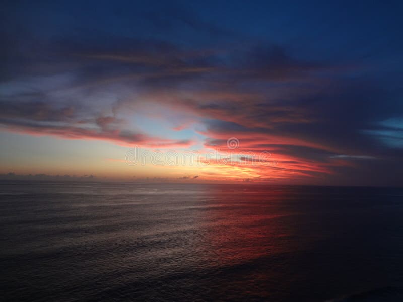 Puesta del sol en Bali Indonesia fotografía de archivo libre de regalías Puesta del sol en Bali Indonesia fotografía de archivo libre de regalías