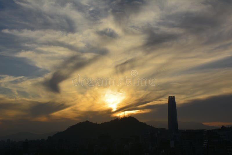 Puesta del sol en Chile foto de archivo. Imagen de cubo - 67744926
