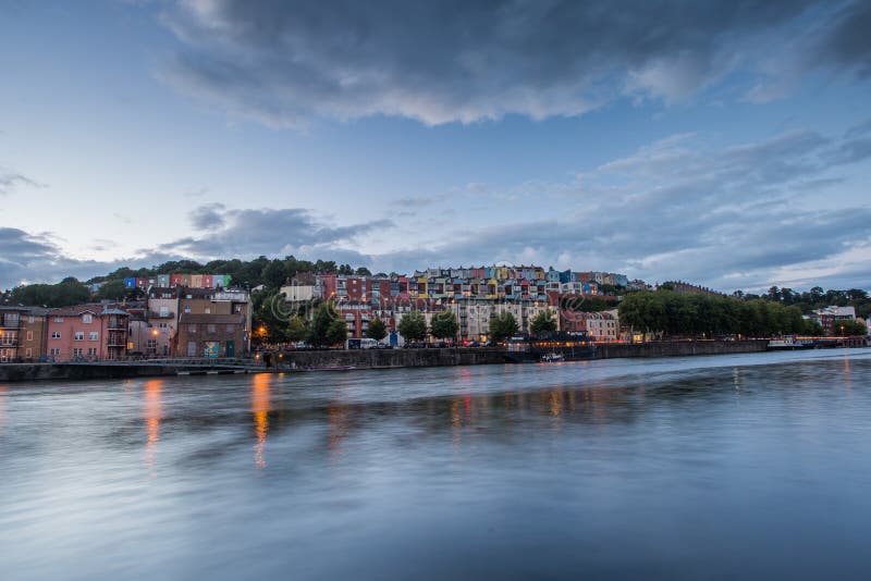 puesta del sol sobre Bristol foto de archivo puesta del sol sobre Bristol foto de archivo