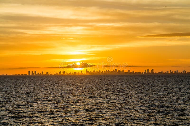Puesta del sol urbana de Miami la Florida foto de archivo Puesta del sol urbana de Miami la Florida foto de archivo