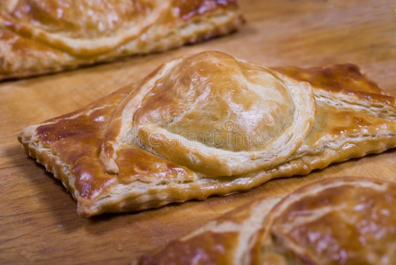 Puff pastry flakes