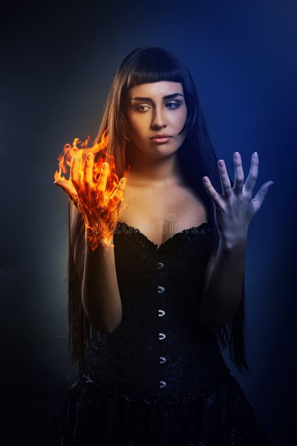 Puissance des flammes photographie stock libre de droits Puissance des flammes photographie stock libre de droits