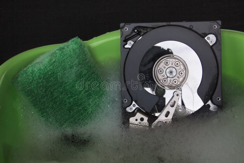 Pulizia di un disco rigido. L'eliminazione delle informazioni da un disco rigido dipende dalle circostanze di un'attività relativamente semplice o complessa