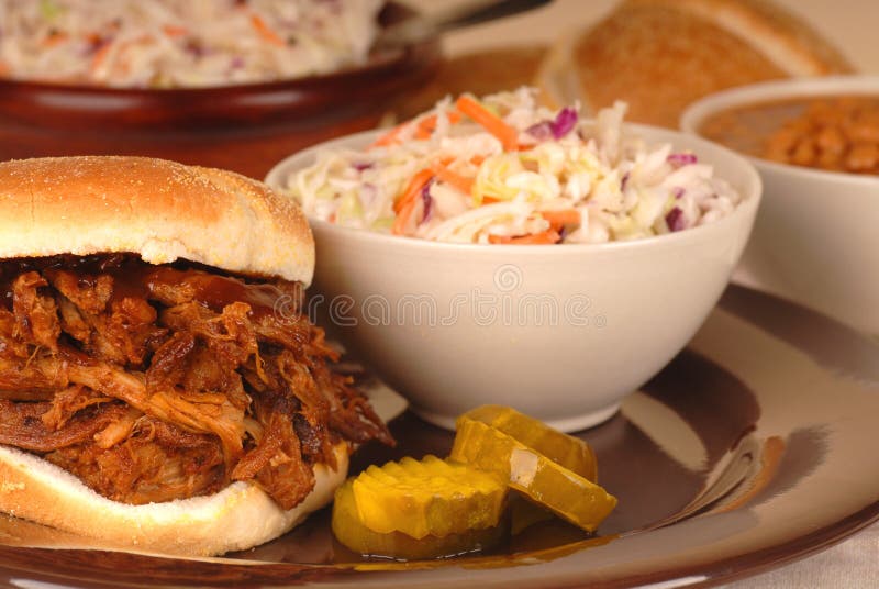 Pulled pork sandwich plate