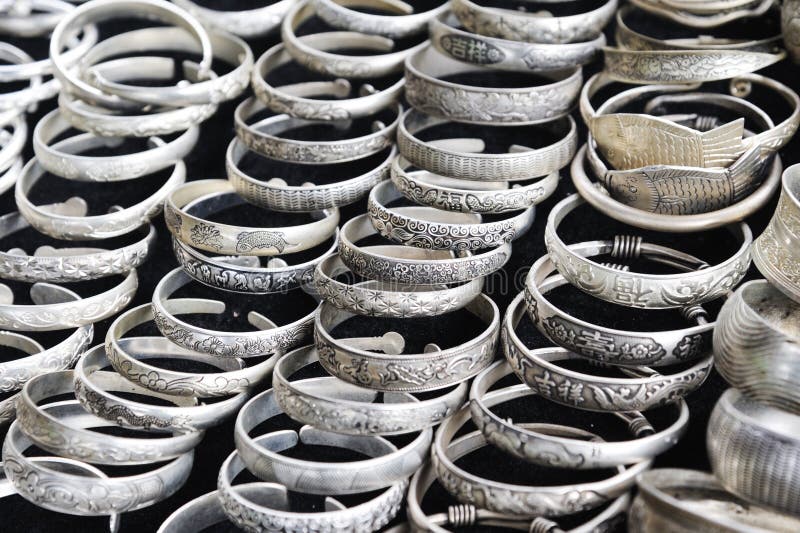 Pulsera de plata fotografía de archivo Pulsera de plata fotografía de archivo