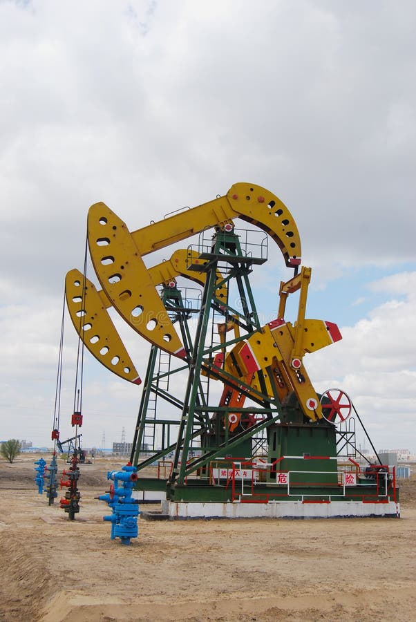 121 Horse Head Oil Pump Stock Photos Free & RoyaltyFree Stock Photos