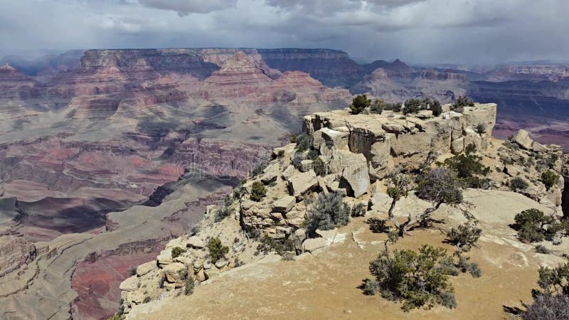 Punto de moran escénico en la ribera sur del gran cañón en un día soleado en arizona estados unidos almacen de metraje de vídeo