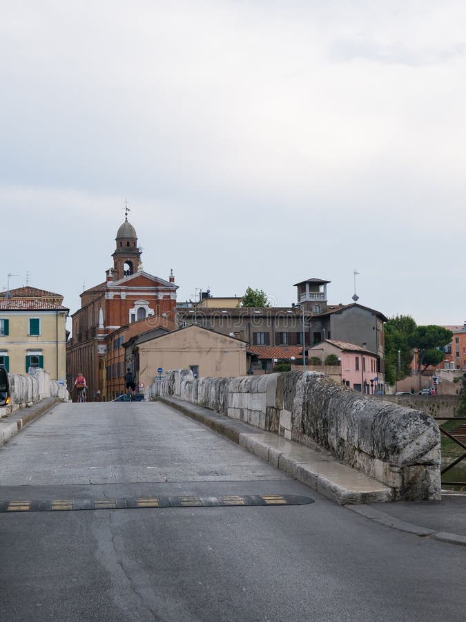 Punto di vista panoramico di Tiberius Bridge Tiberius Bridge a Rimini immagine stock libera da diritti Punto di vista panoramico di Tiberius Bridge Tiberius Bridge a Rimini immagine stock libera da diritti
