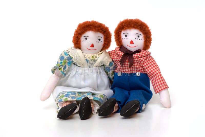Puppen des Raggedy Ann-und Andy-Tuches, die zusammen sitzen