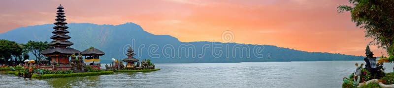 Pura Ulun Danu Bratan, Hindoese tempel op Bratan-meer, Bali, Indonesië stock afbeeldingen Pura Ulun Danu Bratan, Hindoese tempel op Bratan-meer, Bali, Indonesië stock afbeeldingen