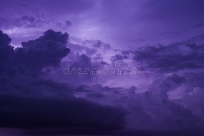 Purpurroter Himmel stockbild Purpurroter Himmel stockbild