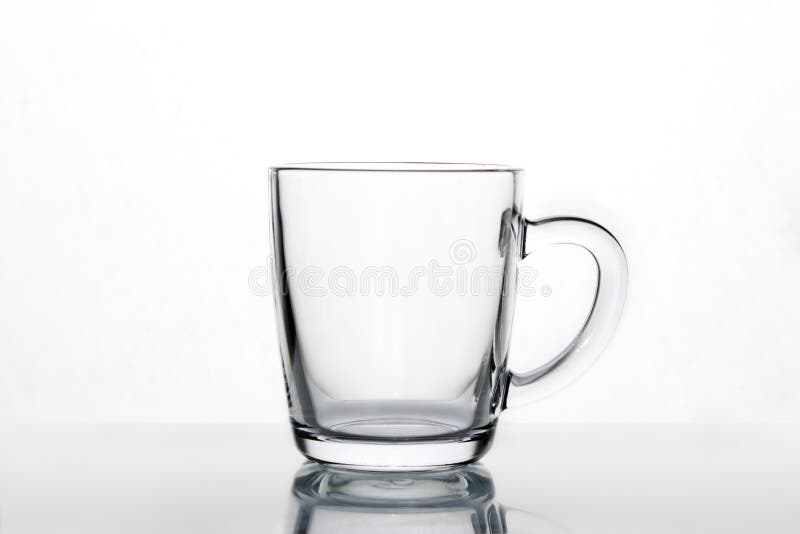 Pusty szklany kawowy latte kubek, filiżanka egzamin próbny obraz royalty free Pusty szklany kawowy latte kubek, filiżanka egzamin próbny obraz royalty free