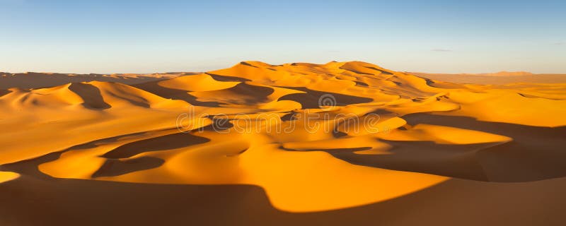Pustynny diun Libya panoramy Sahara piasek
