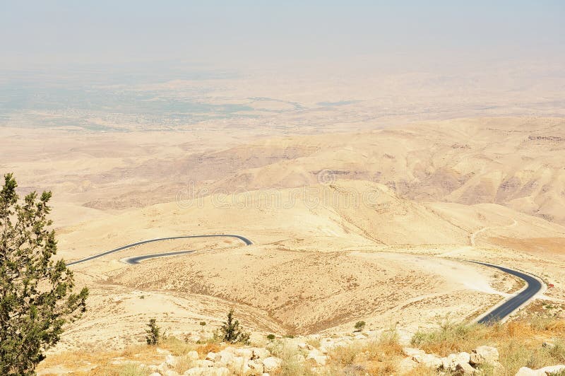 Pustynny góra krajobraz widzieć od góry Nebo, Jordania zdjęcie stock Pustynny góra krajobraz widzieć od góry Nebo, Jordania zdjęcie stock