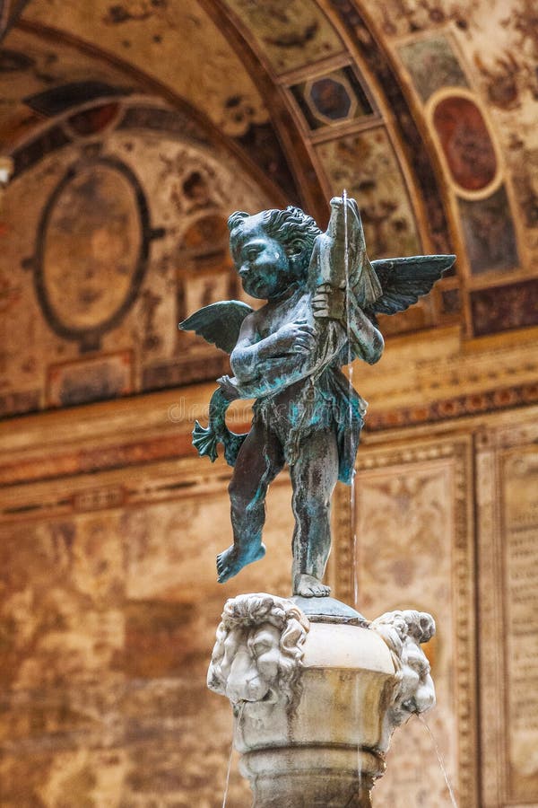 Putto col Delfino Di Verrocchio, sławny rzeźby zakończenie up strzelał zdjęcie royalty free Putto col Delfino Di Verrocchio, sławny rzeźby zakończenie up strzelał zdjęcie royalty free