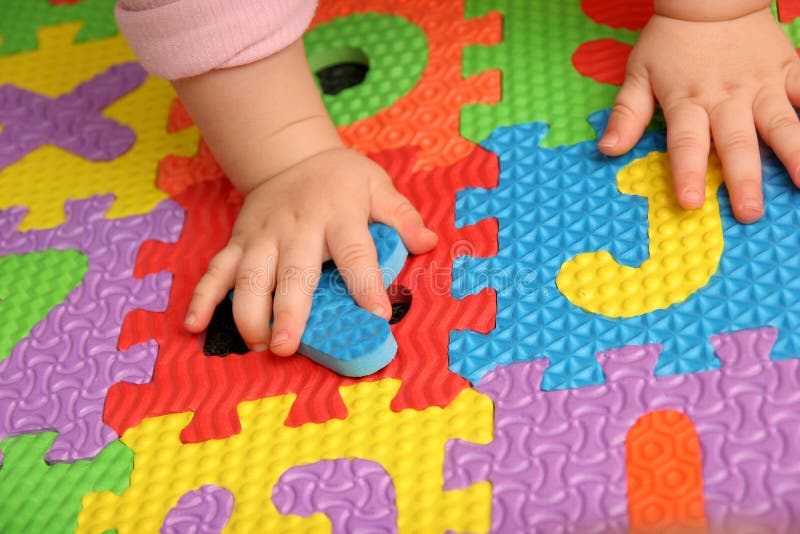 Puzzle d'alphabet photos libres de droits Puzzle d'alphabet photos libres de droits