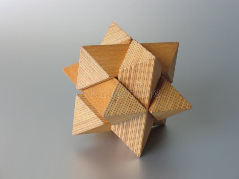 Puzzle di legno fotografia stock libera da diritti Puzzle di legno fotografia stock libera da diritti