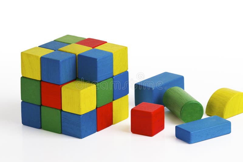 Puzzlewürfelspielzeug, Mehrfarbenholzklötze stockfotos Puzzlewürfelspielzeug, Mehrfarbenholzklötze stockfotos