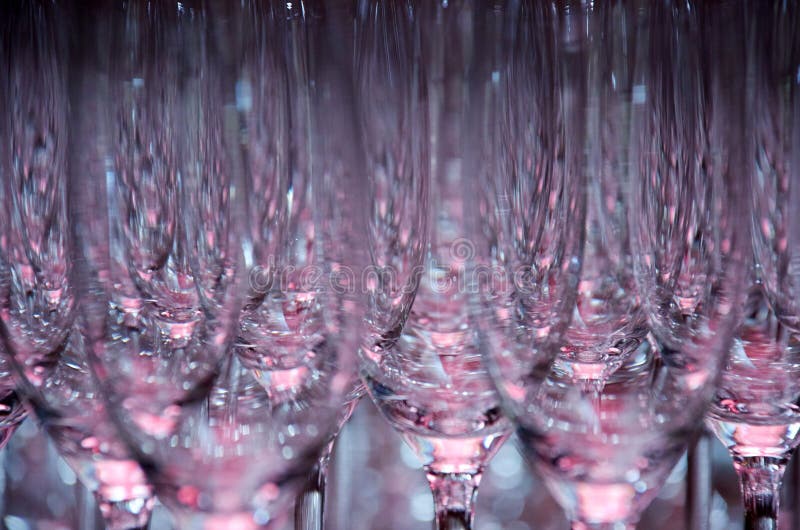 Puści iskrzaści champaign szkła obraz royalty free Puści iskrzaści champaign szkła obraz royalty free