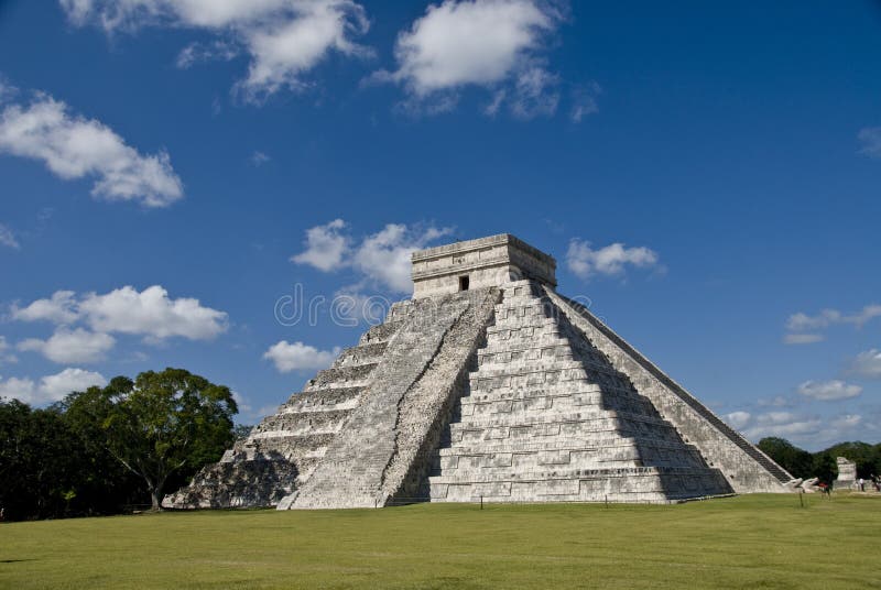 Pyarmid Chichen Itza Mexico royalty free stock photo Pyarmid Chichen Itza Mexico royalty free stock photo