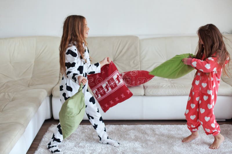 Pyjamasparti arkivbild