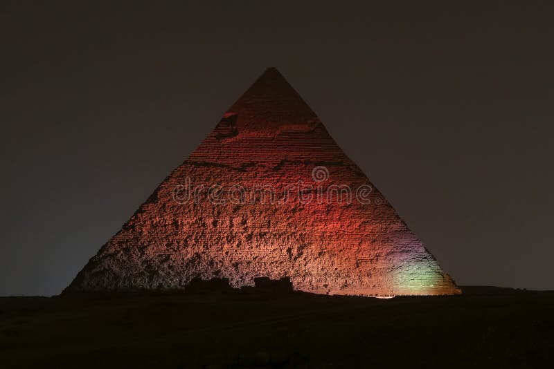 Pyramid av Khafre i Kairo, Egypten fotografering för bildbyråer Pyramid av Khafre i Kairo, Egypten fotografering för bildbyråer