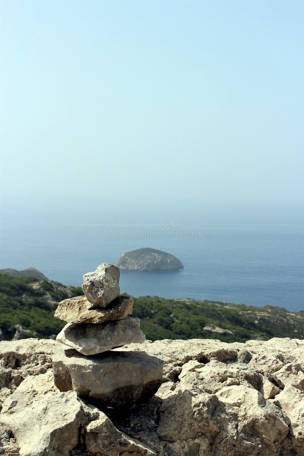Pyramid i den Monolithos fästningen på ön av Rhodes Grekland royaltyfri bild Pyramid i den Monolithos fästningen på ön av Rhodes Grekland royaltyfri bild