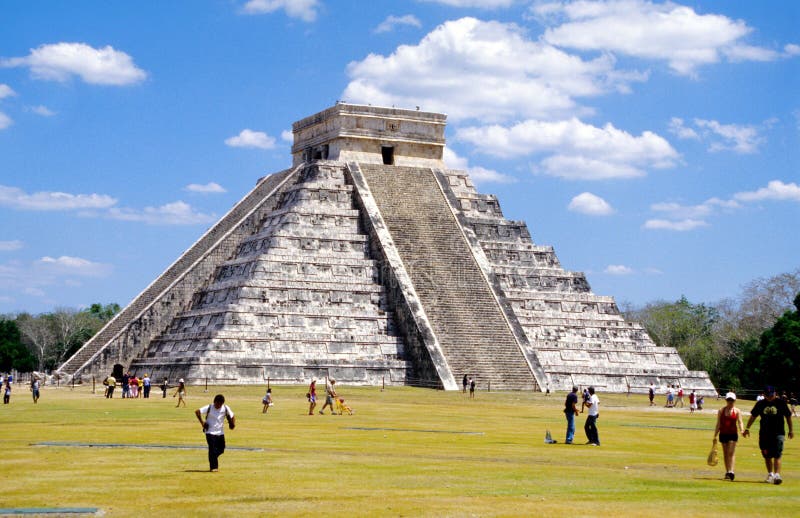 Kukulcan pyramid stock image. Image of archeology, riviera - 42428273