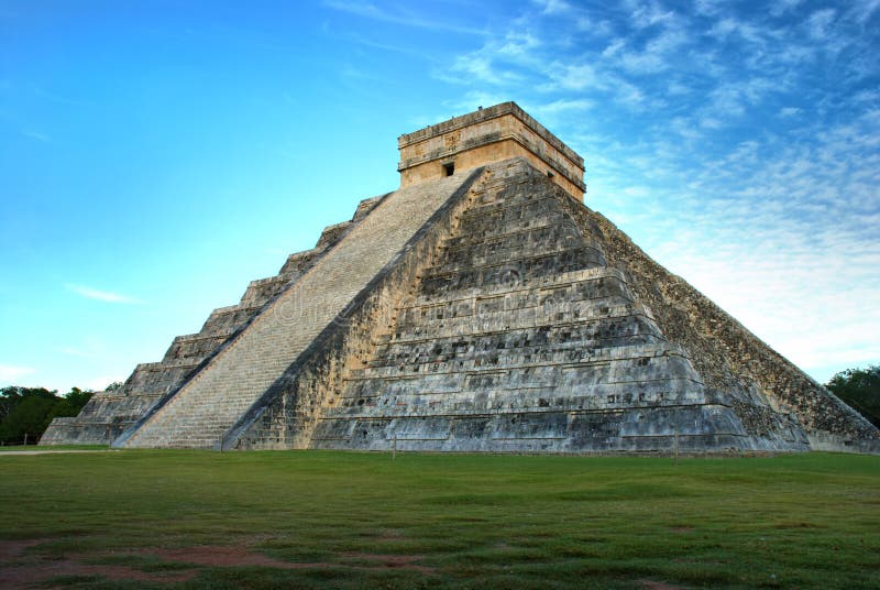 Pyramide de Kukulcan. Chichen Itza, Mexique image stock Pyramide de Kukulcan. Chichen Itza, Mexique image stock