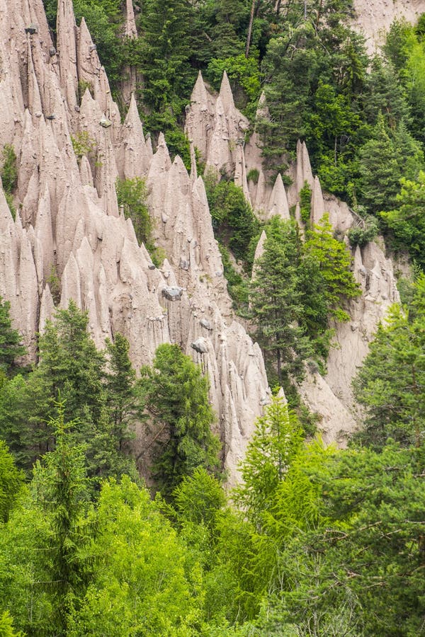 Pyramides étonnantes de la terre de Ritten autour de Bolzano photo libre de droits