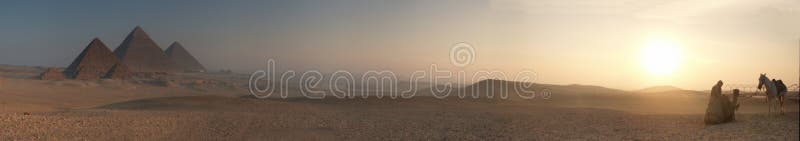 Pyramids sunrise blur 5000x878