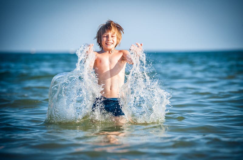 Pys i havet arkivfoto Pys i havet arkivfoto