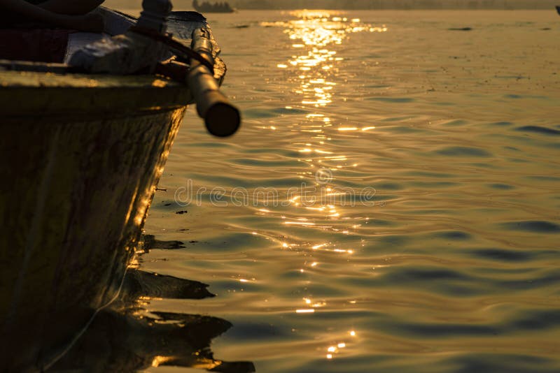 Pá ao barco no grupo de Varanasi 2016 fotos de stock Pá ao barco no grupo de Varanasi 2016 fotos de stock